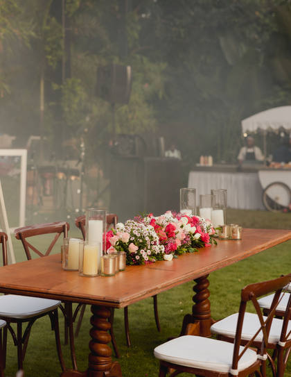 Tablescape and Floral detail — Reception decor — Casa Waters